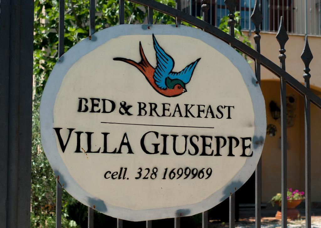 B&B Giuseppe คิอูซี ภายนอก รูปภาพ